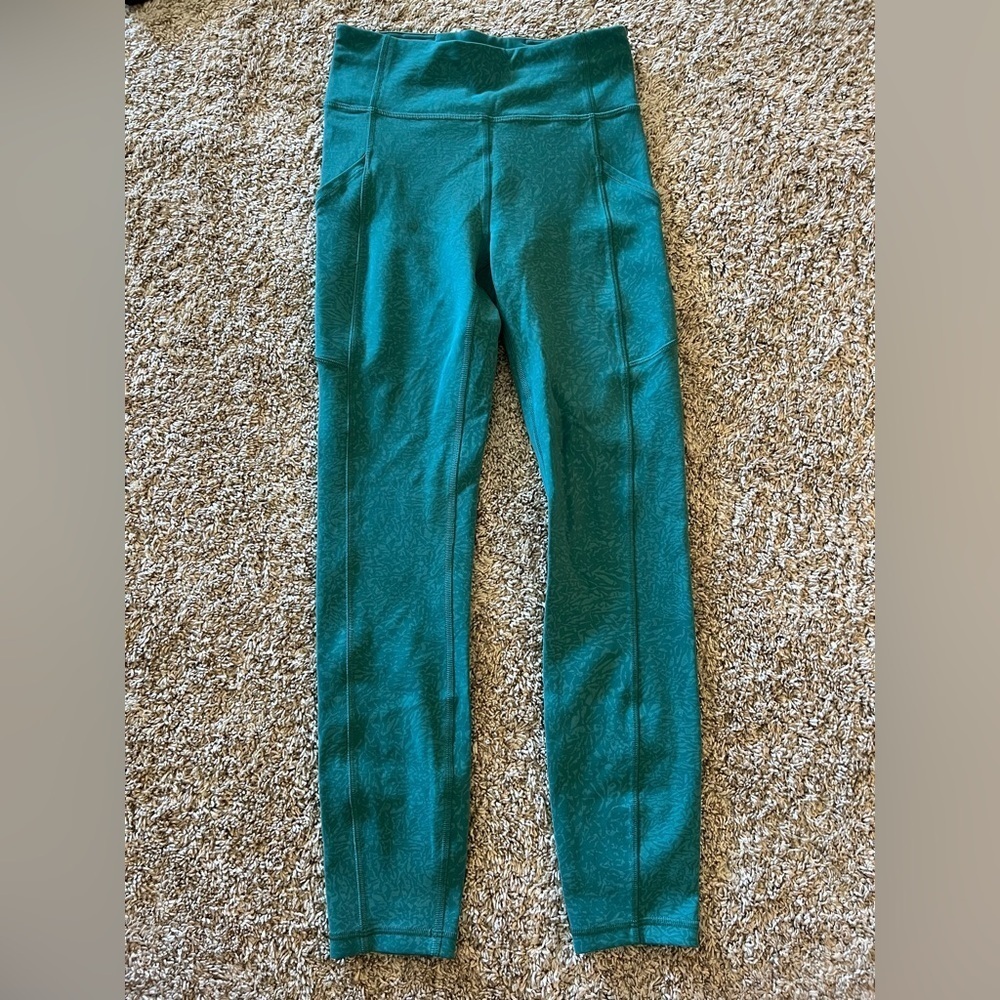 Lululemon Invigorate High-Rise Tight 25” in Crunch Teal Lagoon size 4